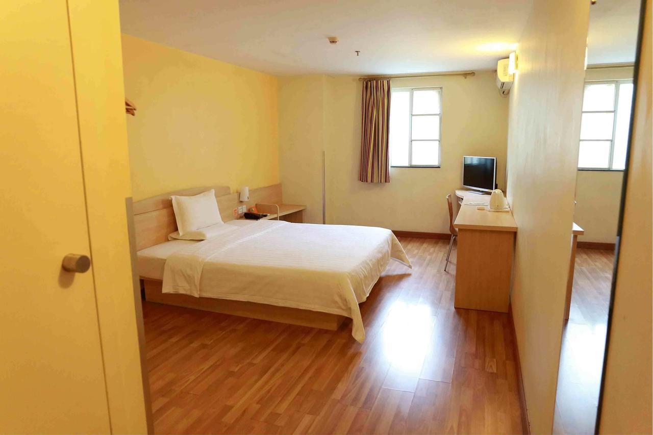 7Days Inn Zhongshan San Xiang Market Чжуншань Номер фото