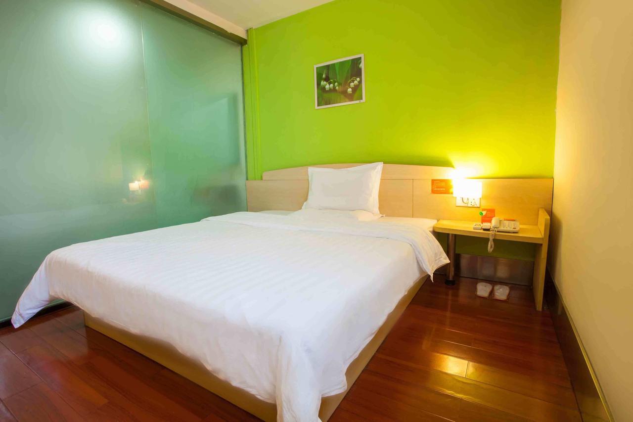 7Days Inn Zhongshan San Xiang Market Чжуншань Номер фото