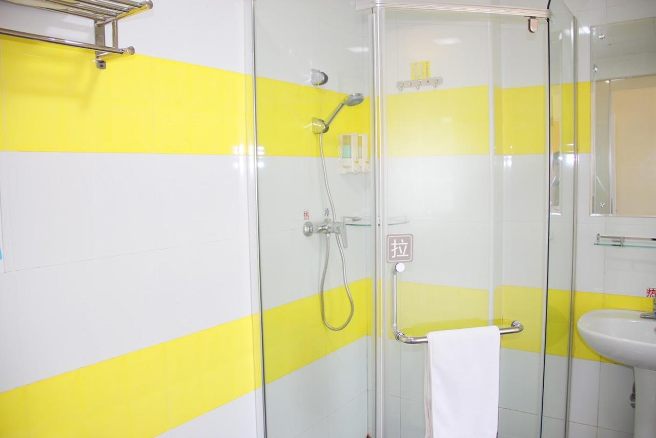 7Days Inn Zhongshan San Xiang Market Чжуншань Экстерьер фото